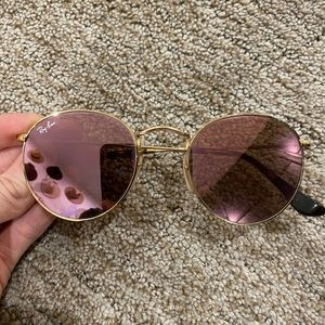 Ray-ban gold round sunglasses with pink mirror lens